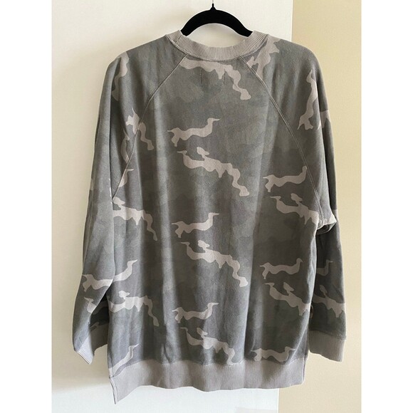 American Eagle AE Fleece Crew Neck Sweatshirt Small Gray Green Camo NWT - Picture 2 of 12
